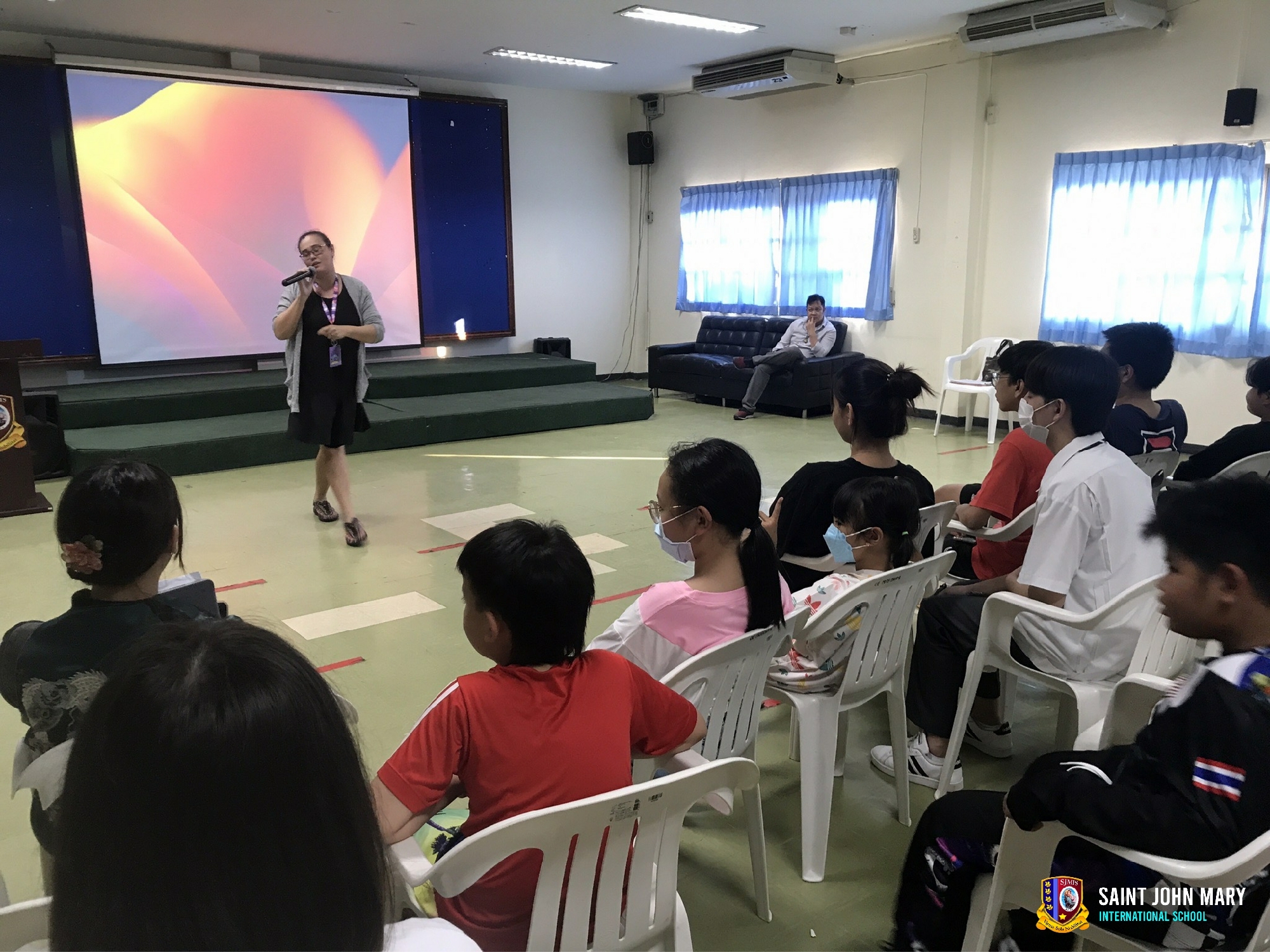 Dorm Students Meeting